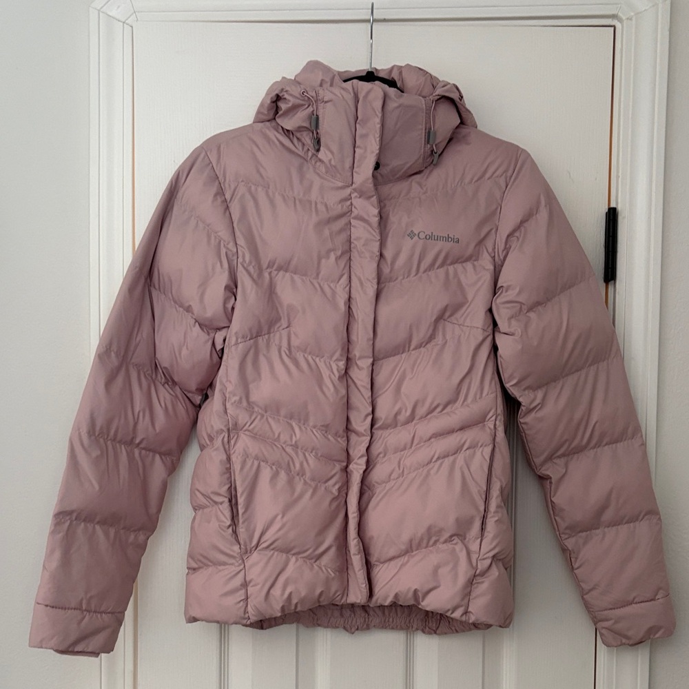 Columbia light pink Hooded, Insulated Jacket. Size XS, discounted shipping
